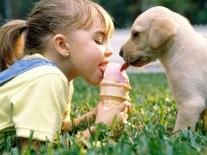 girl eats ice cream with dog and gets infected with parasites